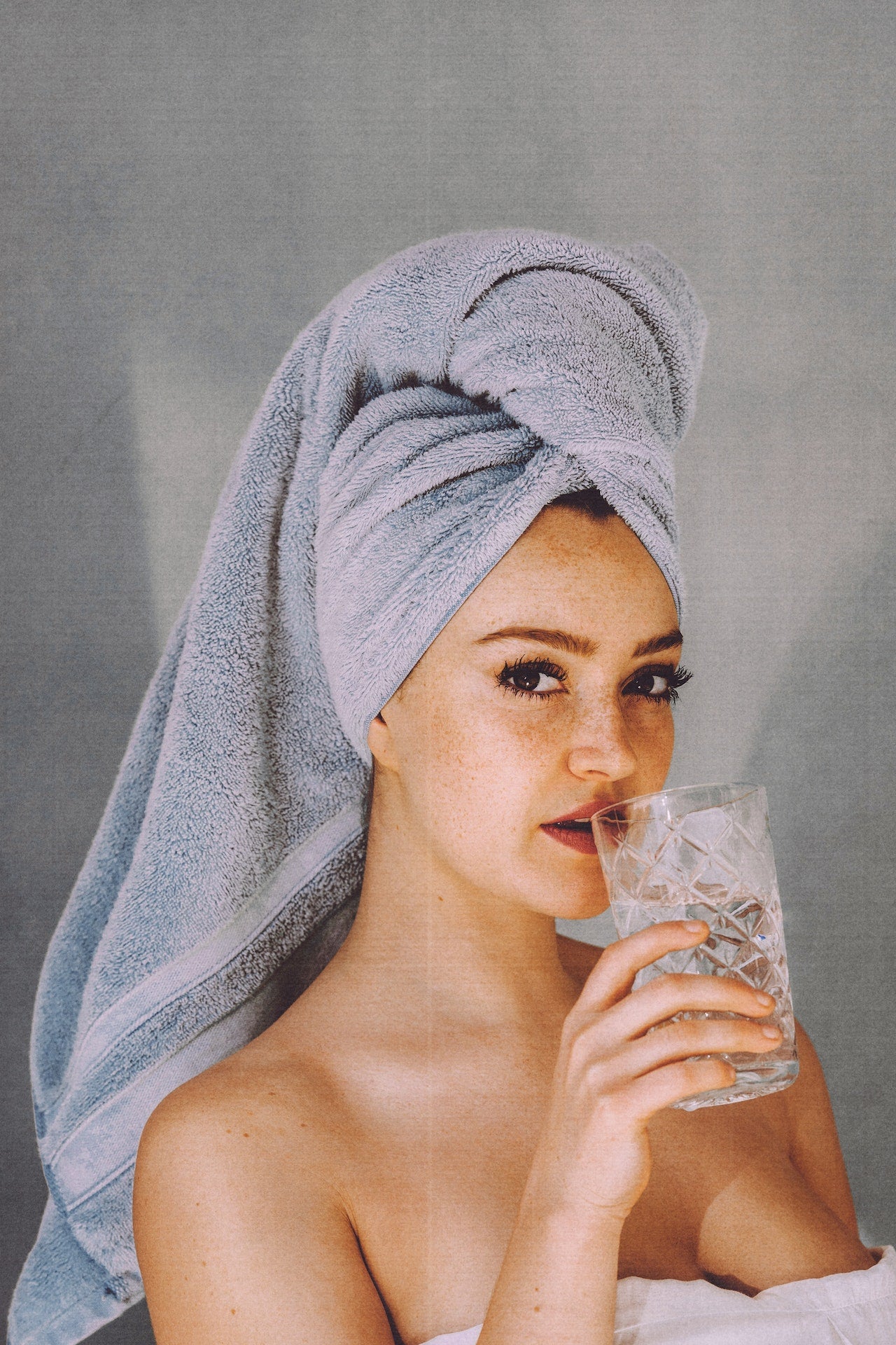 Rinse-Free & Waterless Beauty: What It Means + Why It Matters In 2023